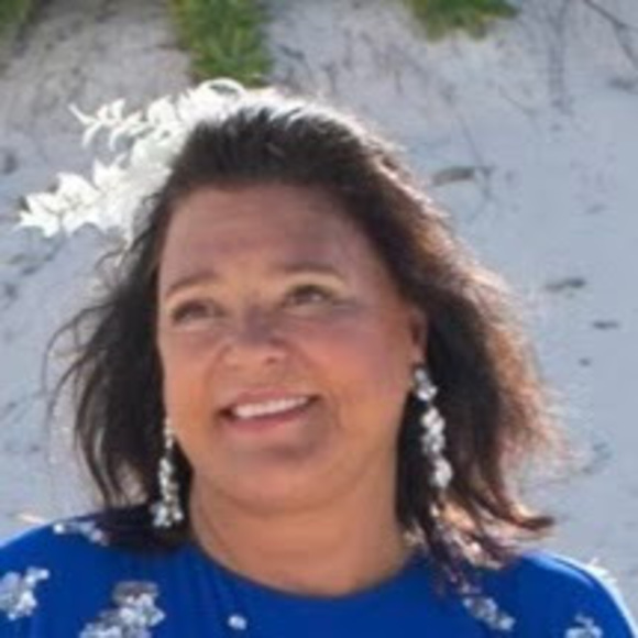 Meet your Posher, Olivia - Picture 1 of 1